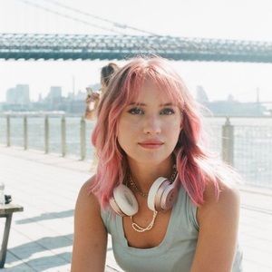 Meet your Posher, Caroline